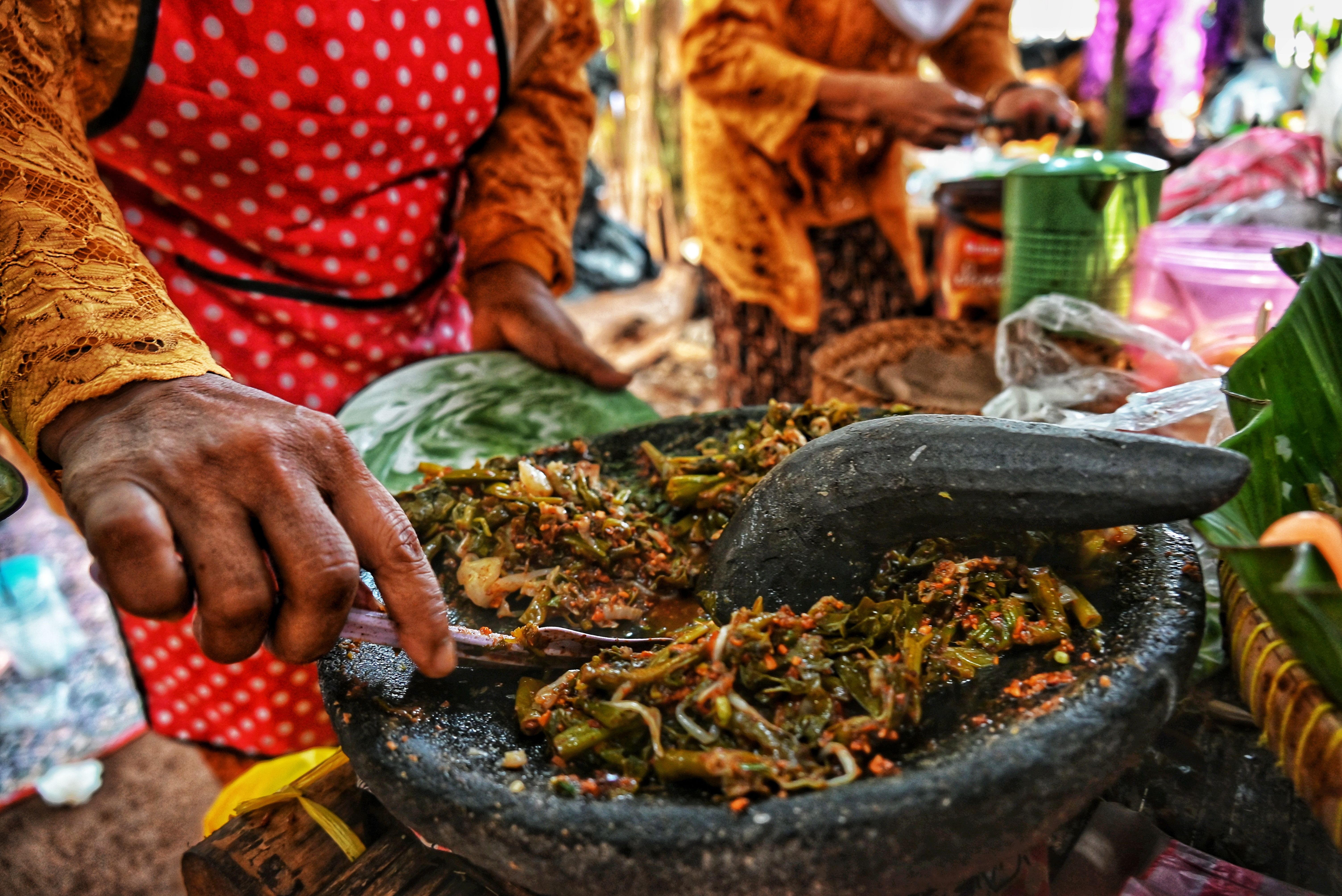 Pasar Beringharjo, Yogyakarta — o mercado que acorda antes do sol com cheiro de jamu e tempero fresco
