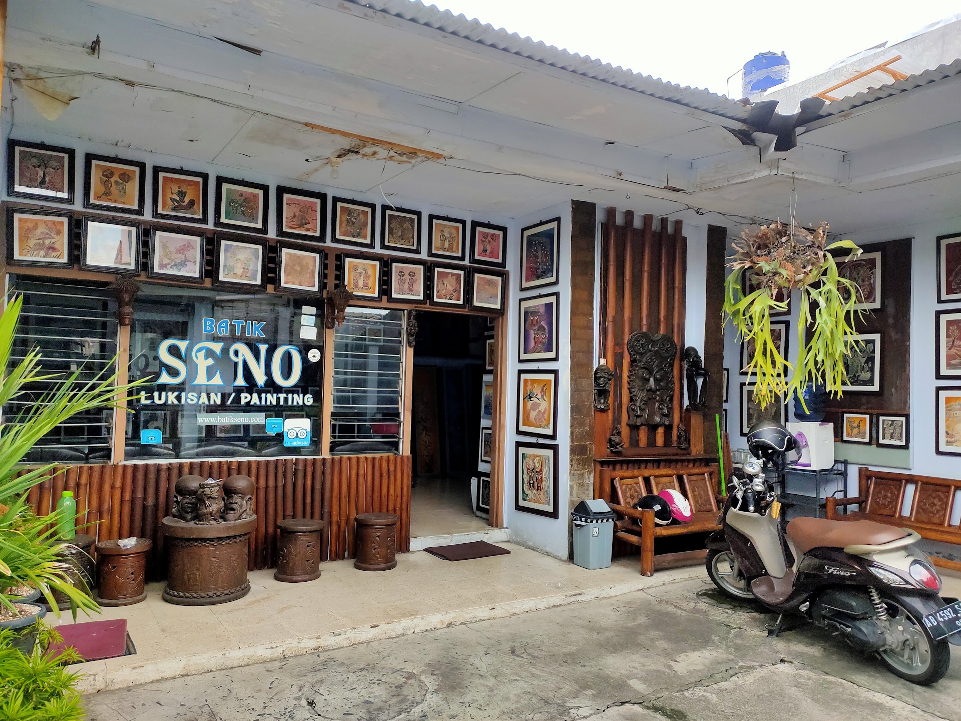 Pasar Beringharjo, Yogyakarta — o mercado que acorda antes do sol com cheiro de jamu e tempero fresco