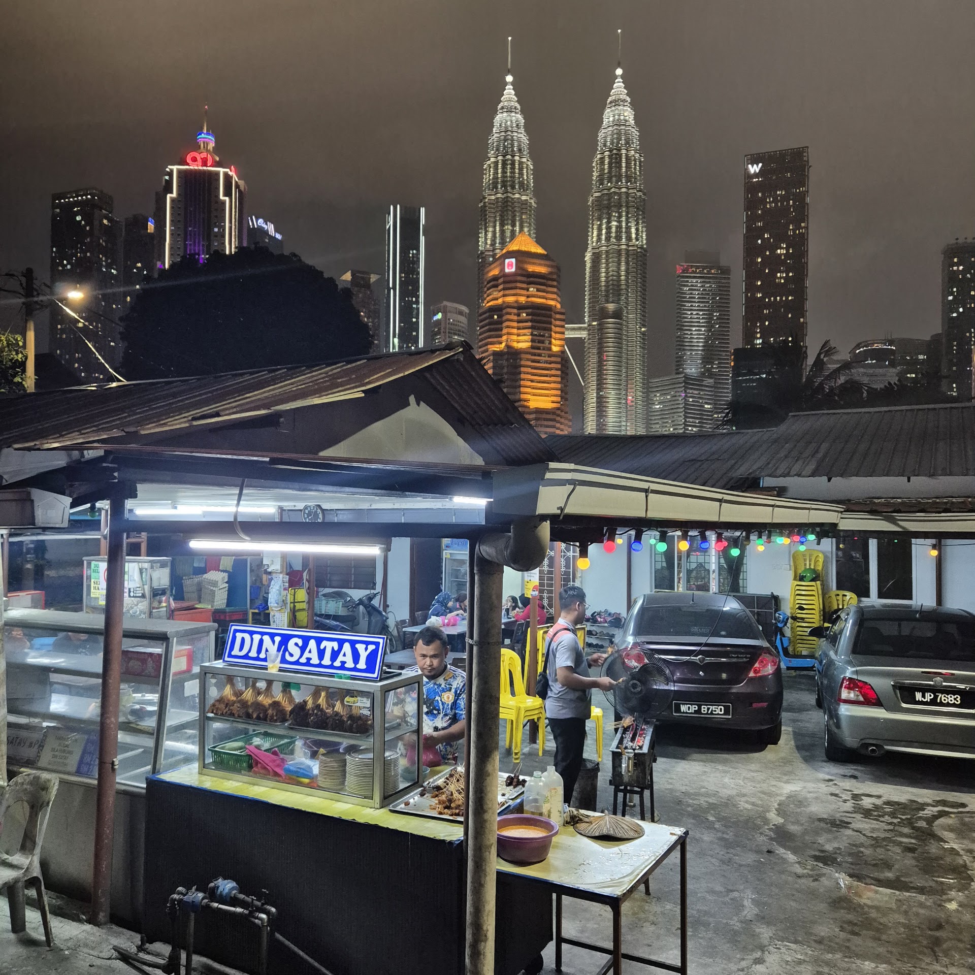 Jalan Alor: O Paraíso da Comida de Rua em Kuala Lumpur