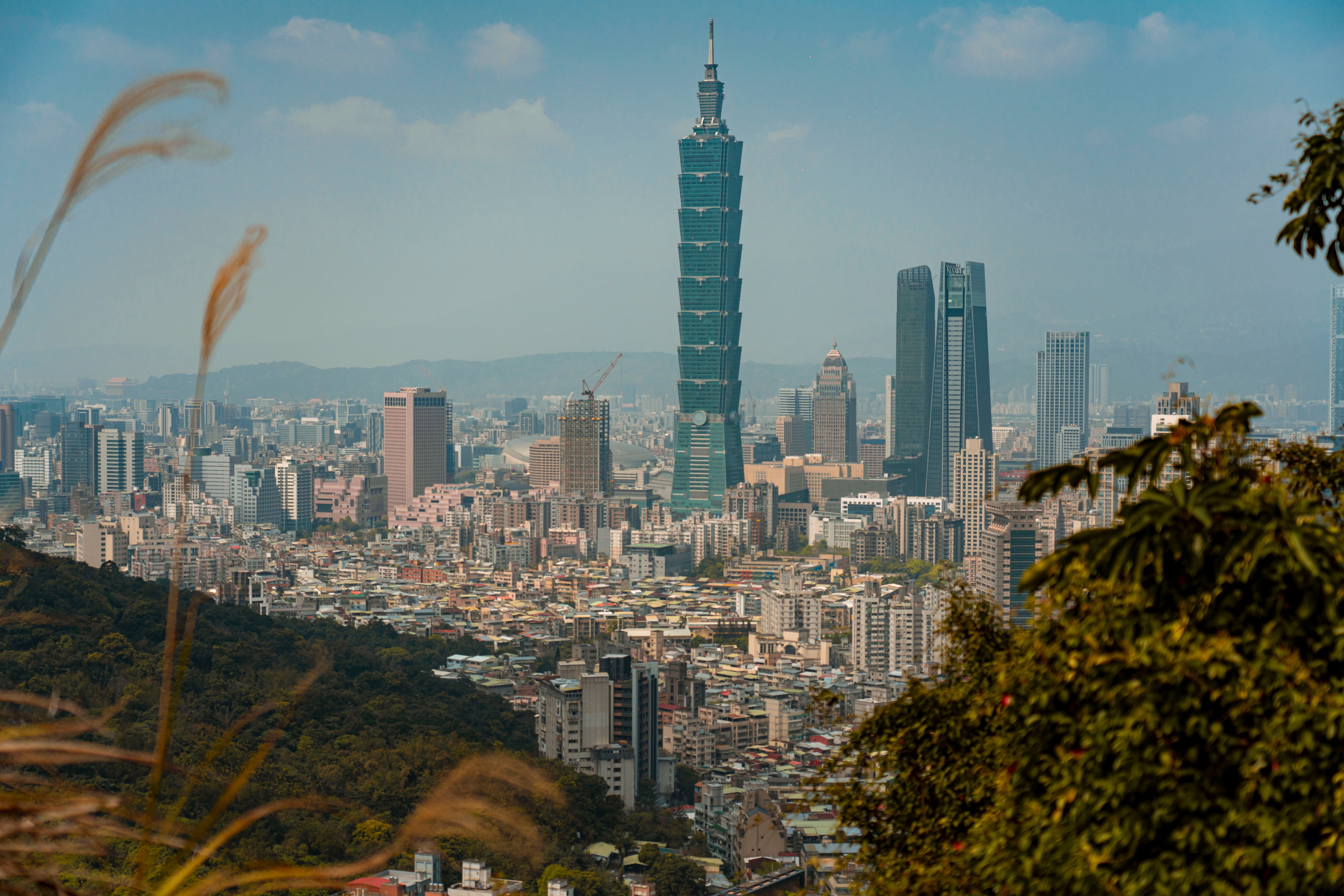 Dihua Street às 7h da manhã: o mercado centenário de Taipei que acorda com cheiro de cogumelos secos e chá