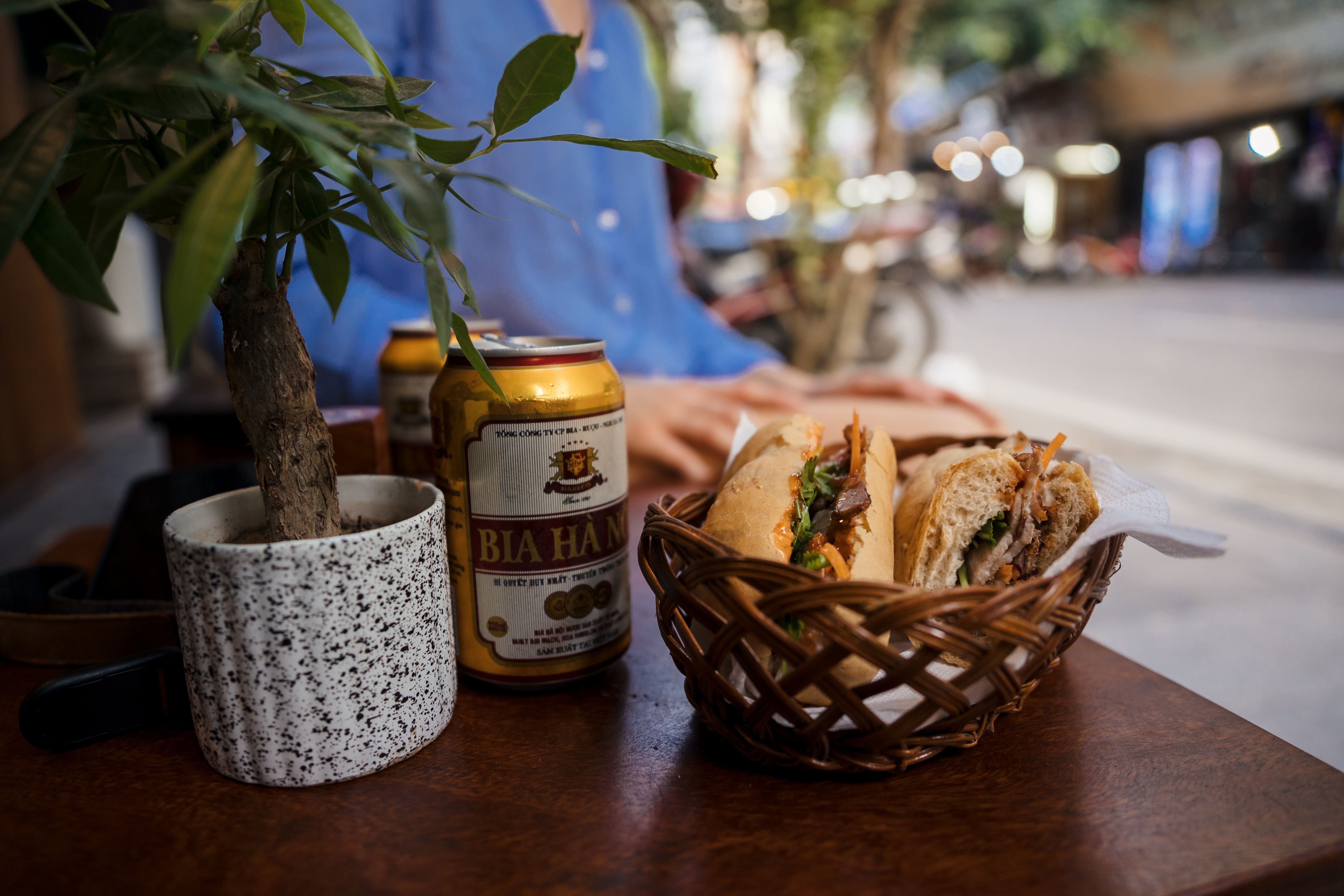 Bánh Mi Vietnamita: O Sanduíche de Saigon que Conquista o Mundo