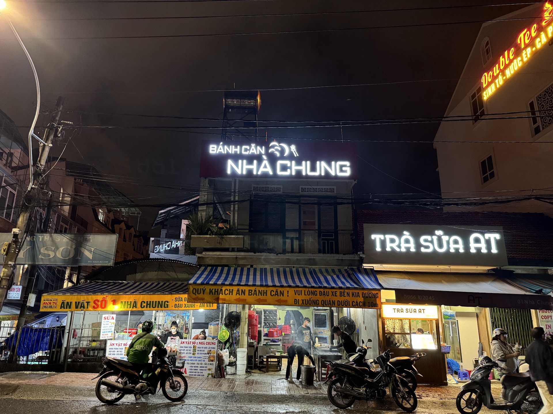 O café da manhã que Đà Lạt esconde do turista apressado: Bánh Căn no mercado ao amanhecer