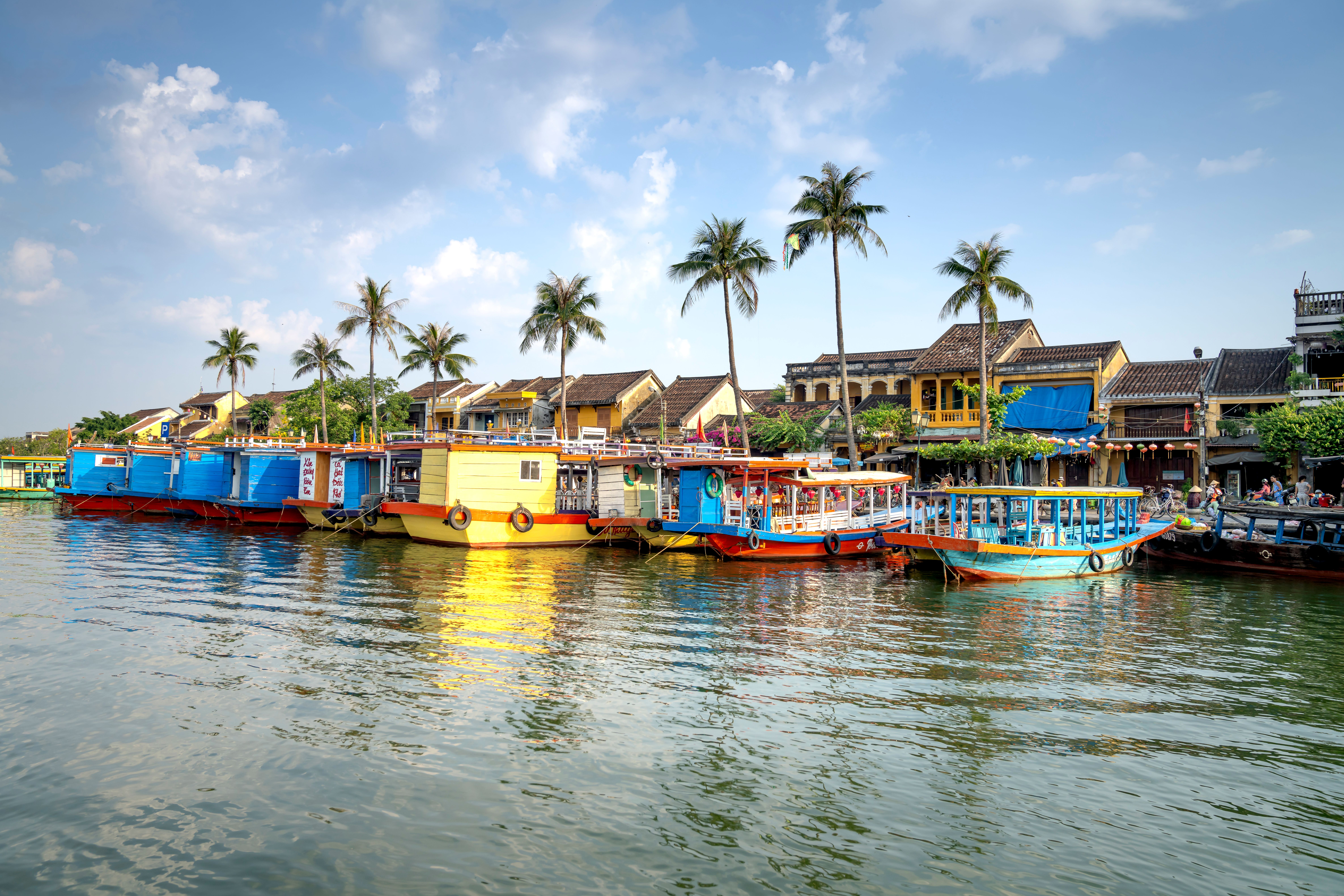Hoi An às 18h: quando as lanternas acendem e a cidade vira outra
