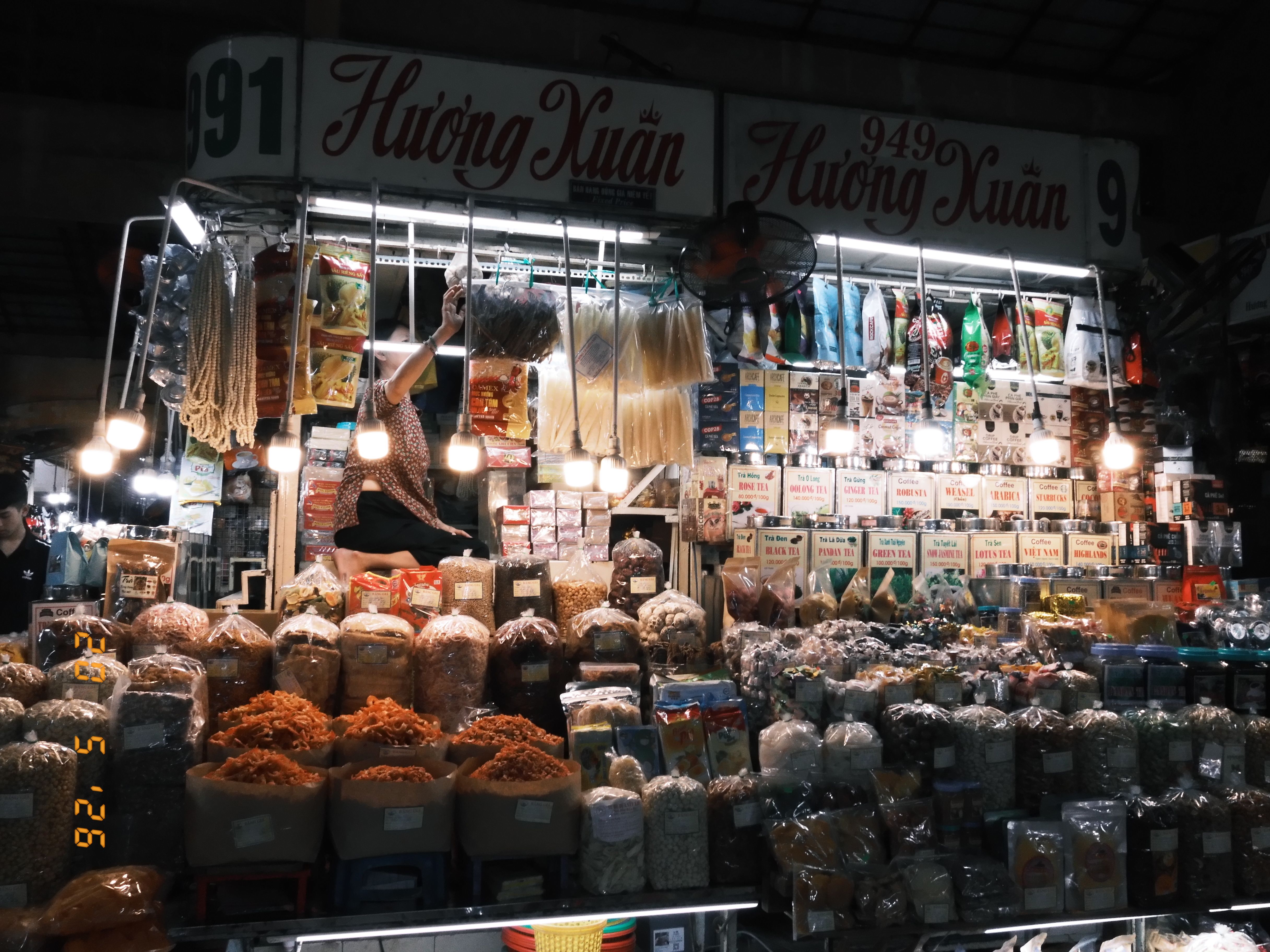 Chợ Hội An às 6h: o mercado que acorda antes dos turistas — e o cao lầu que ninguém te conta