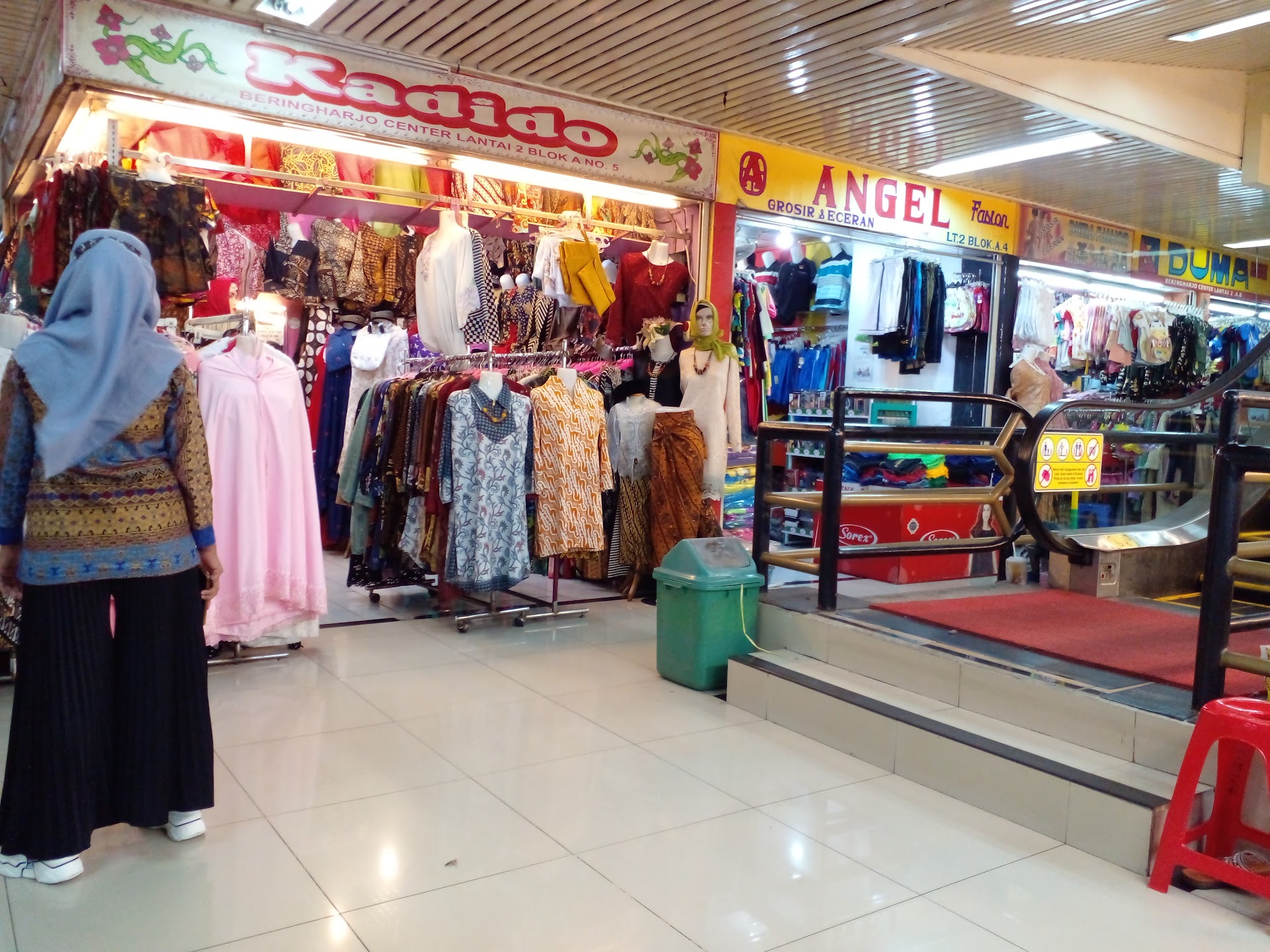 Mercado Beringharjo, Yogyakarta — o cheiro de gudeg às 7h da manhã